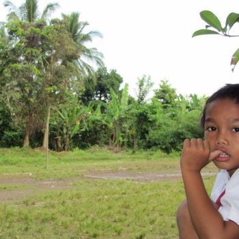 Een schoolkindje op Bali